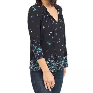 NWT dainelrainn Floral Printed Split Neck Top